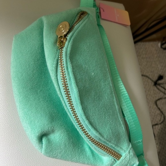 Stoney Clover Lane Terry Cloth Green
Fanny Pack Limited Edition Target - Picture 7 of 9